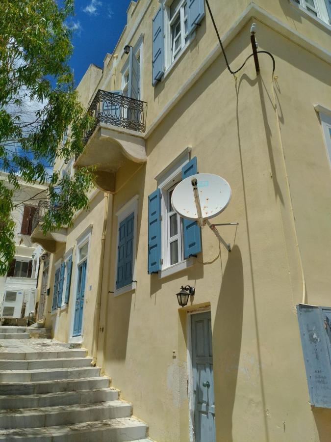 Hermes Penthouse Ermoupoli Exterior photo
