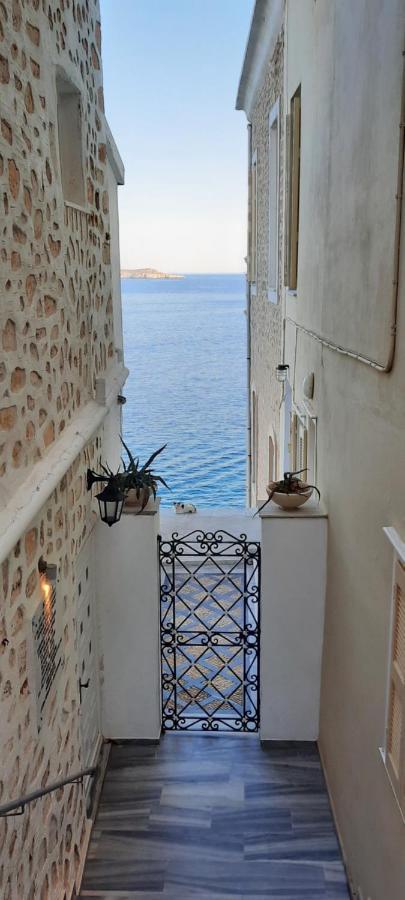 Hermes Penthouse Ermoupoli Exterior photo